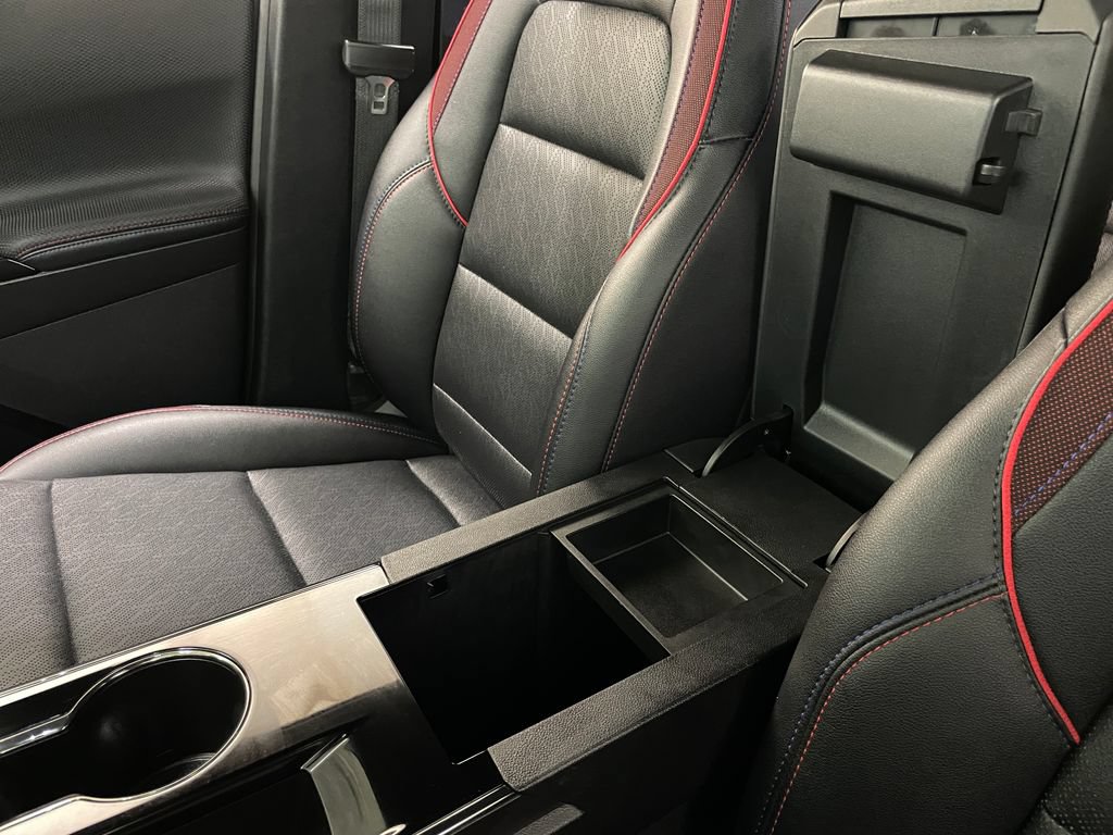 Used 2026 Chevrolet Equinox RS w/ LPO, Floor Liner Package AWD/4WD image 31