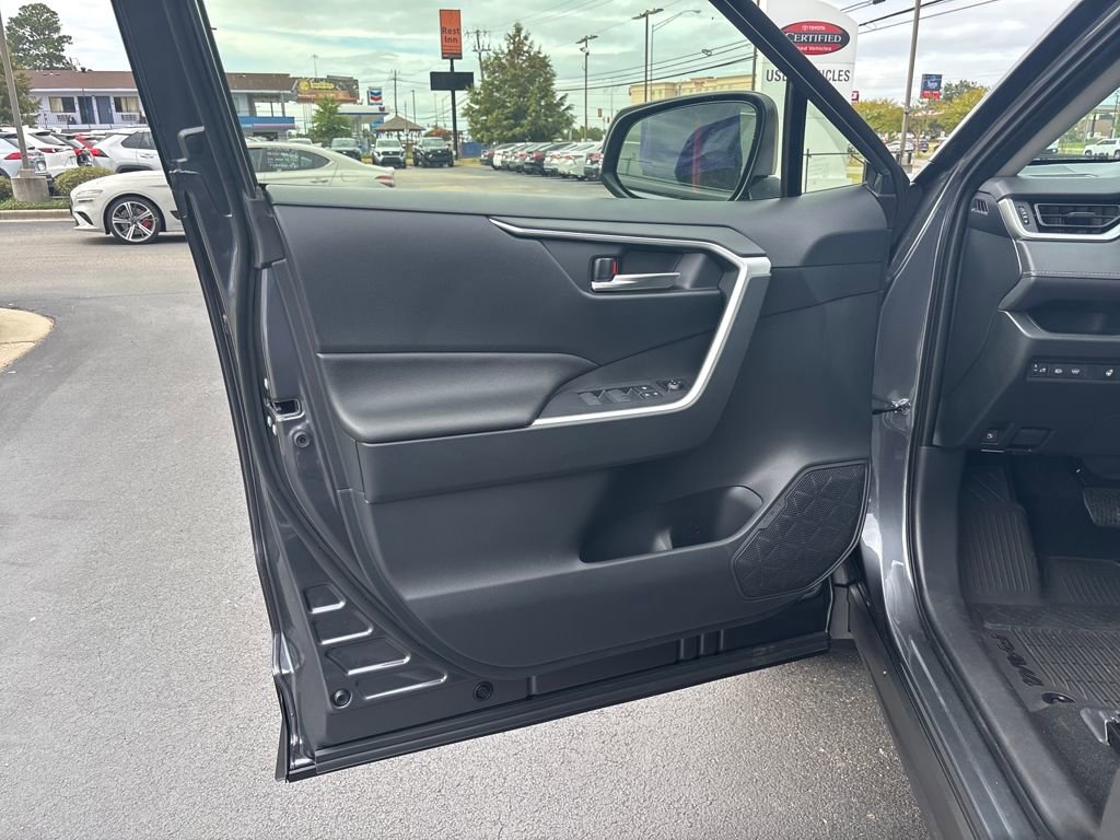New 2025 Toyota RAV4 XLE image 10