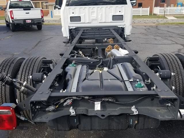 New 2025 Ford F550 2WD Regular Cab Super Duty image 14