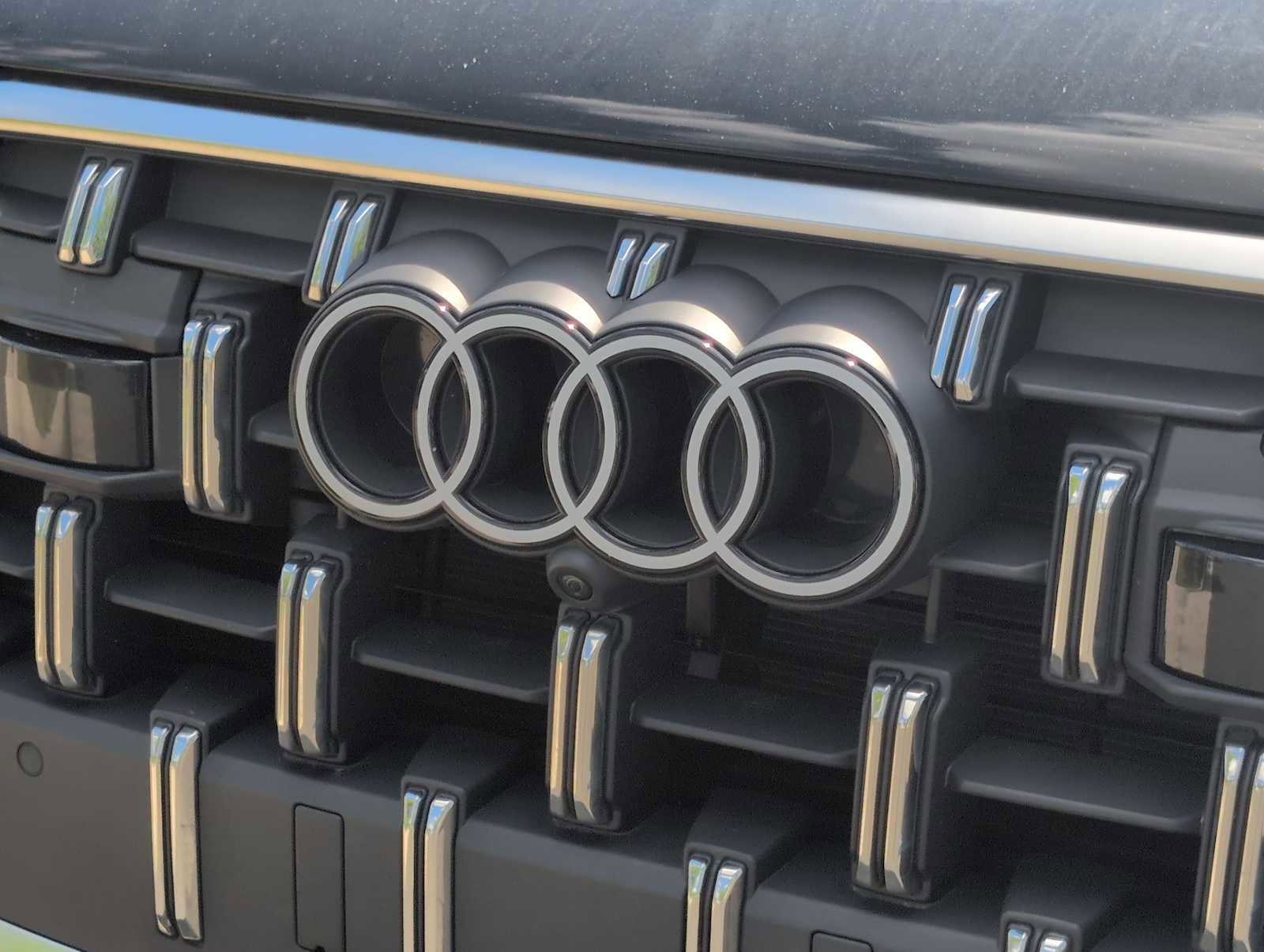Used 2025 Audi Q7 3.0T Premium Plus AWD/4WD image 12
