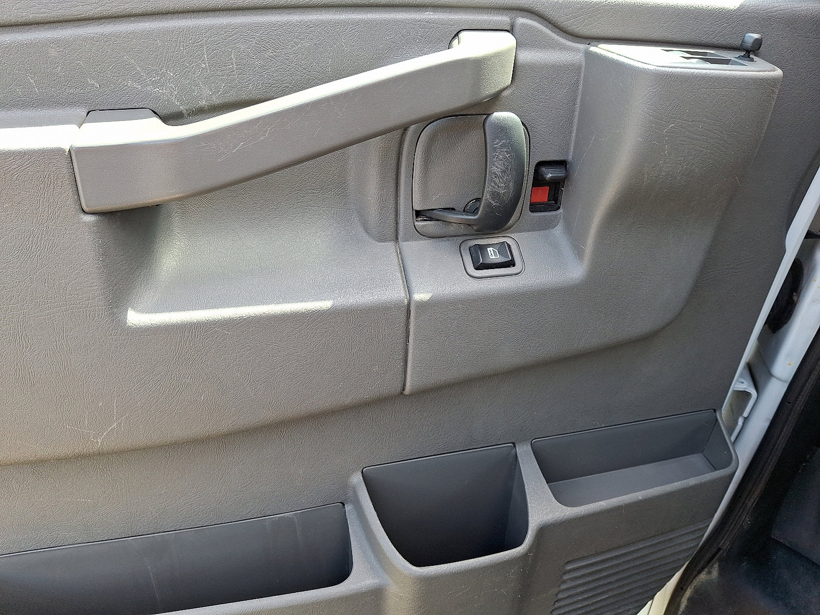 Used 2022 Chevrolet Express 2500 Extended w/ Driver Convenience Package image 13