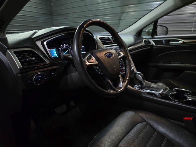 Used 2016 Ford Fusion SE w/ Equipment Group 202A image 10