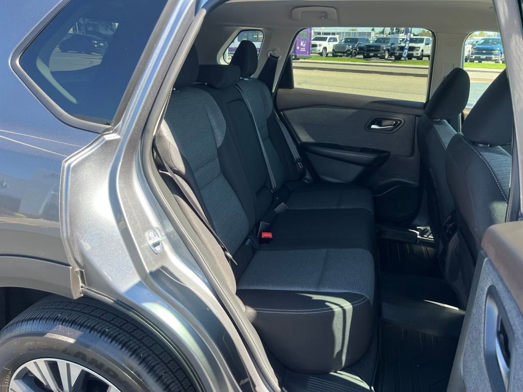 Used 2022 Nissan Rogue SV FWD image 37