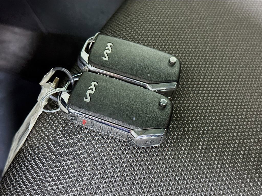 Used 2023 Kia Forte LXS image 30