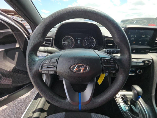 Used 2019 Hyundai Veloster 2.0 FWD image 5