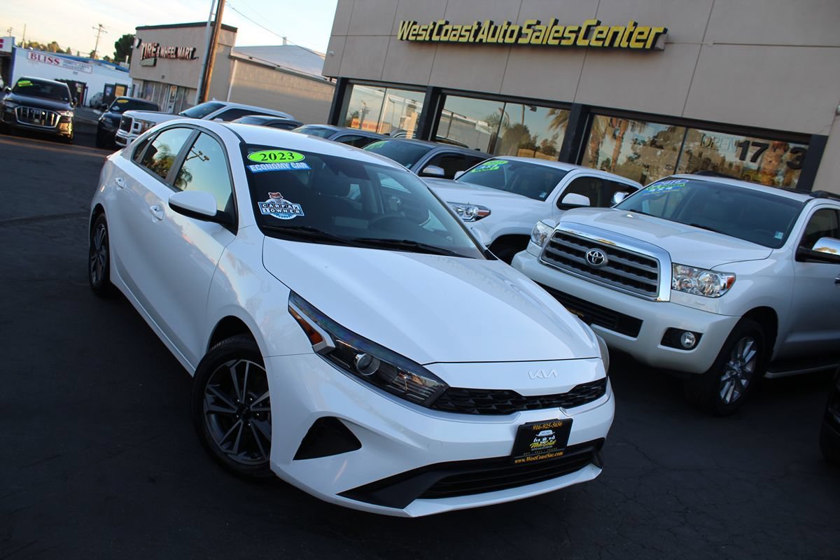 Used 2023 Kia Forte LXS FWD image 32