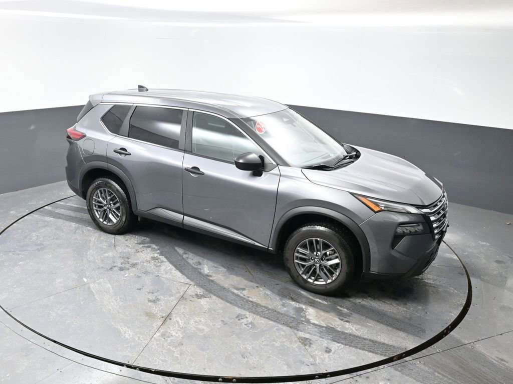 Used 2024 Nissan Rogue S image 42