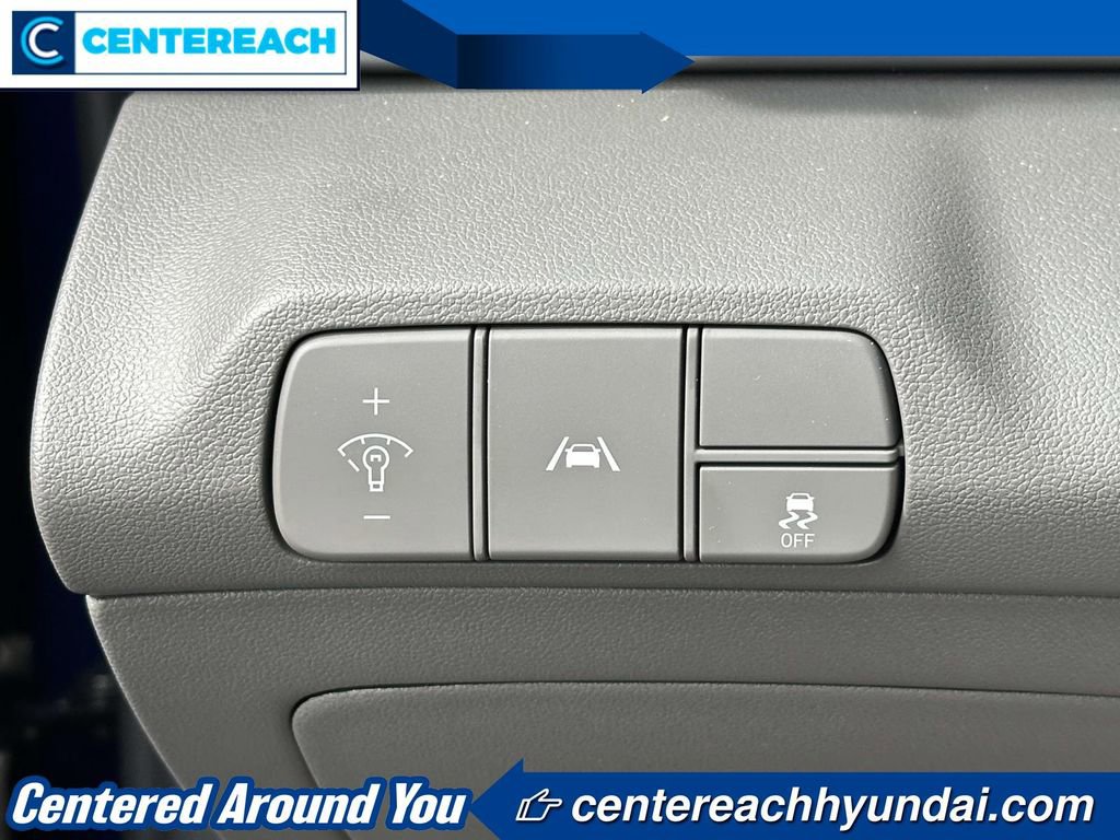 Used 2023 Hyundai Elantra SEL FWD image 15