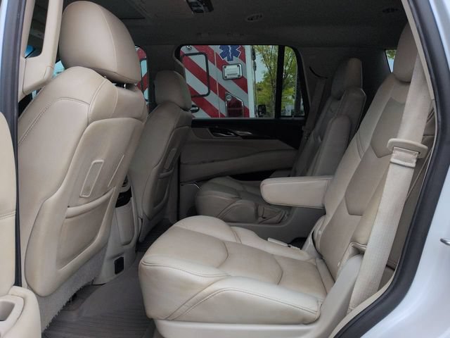 Used 2019 Cadillac Escalade Premium Luxury AWD/4WD image 13