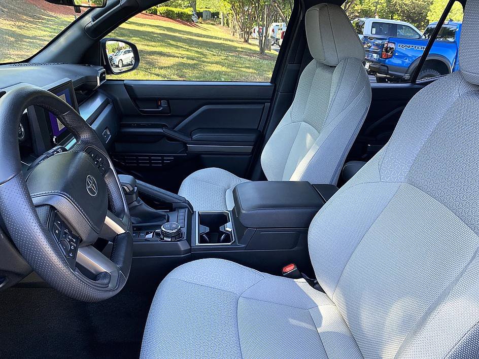 Certified 2025 Toyota 4Runner SR5 AWD/4WD image 14