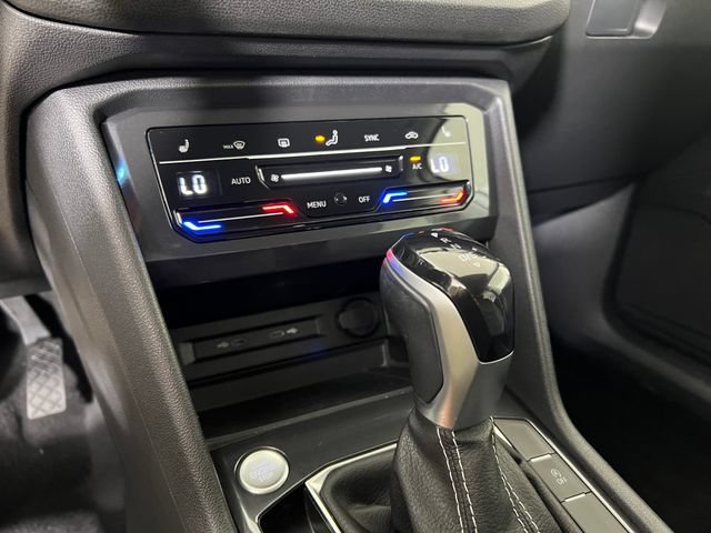 Used 2023 Volkswagen Tiguan SE FWD image 19