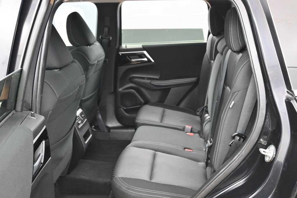 Used 2024 Mitsubishi Outlander ES AWD/4WD image 30