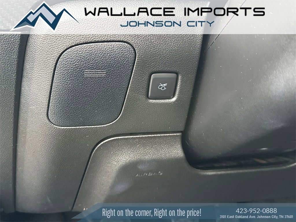 Used 2020 Ford Mustang EcoBoost image 32