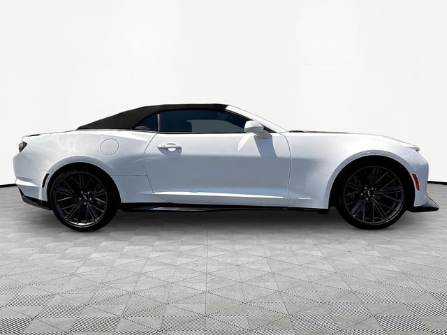 Used 2021 Chevrolet Camaro ZL1 RWD image 8