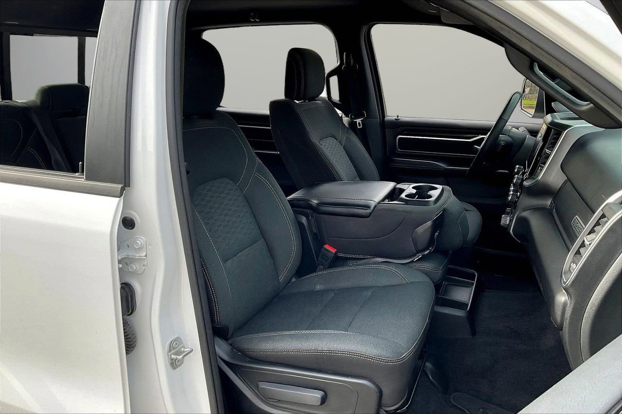 Used 2025 RAM 1500 Big Horn AWD/4WD image 23