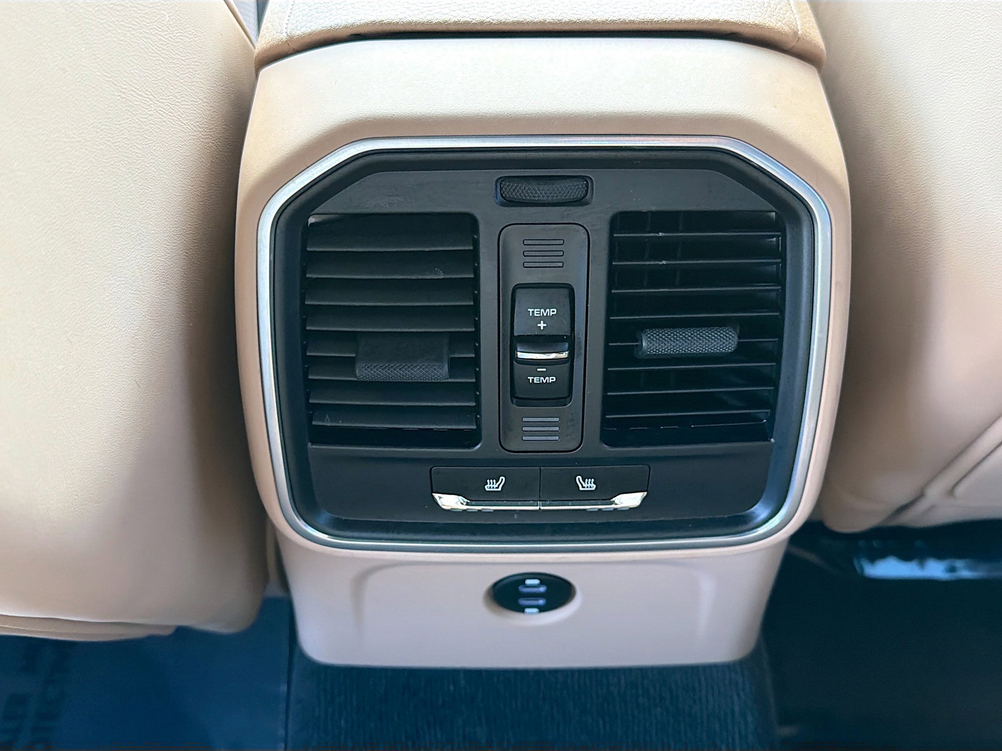 Used 2022 Porsche Macan image 20