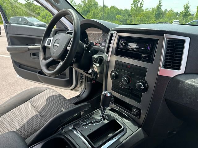 Used 2008 Jeep Grand Cherokee Laredo RWD image 29