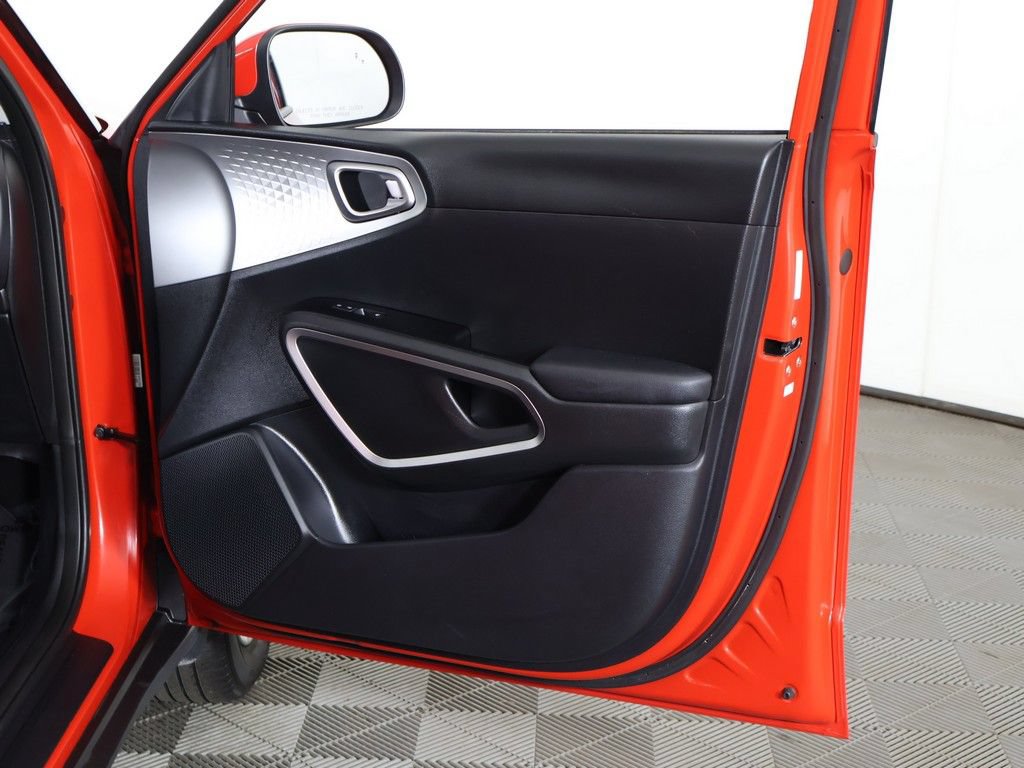 Used 2024 Kia Soul S FWD image 22