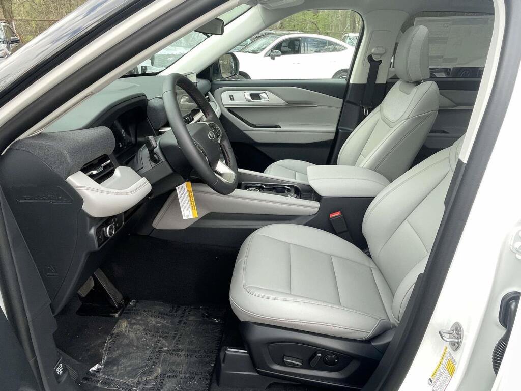 New 2026 Ford Explorer Active w/ Active Comfort Package AWD/4WD image 17