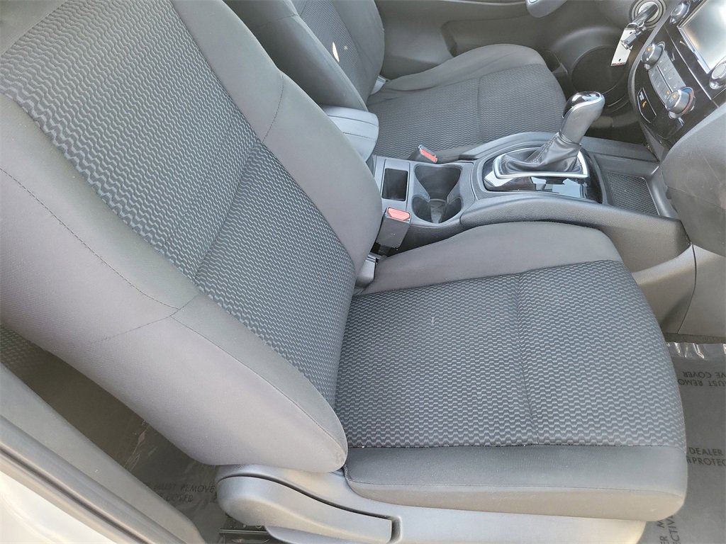 Used 2021 Nissan Rogue Sport S image 16