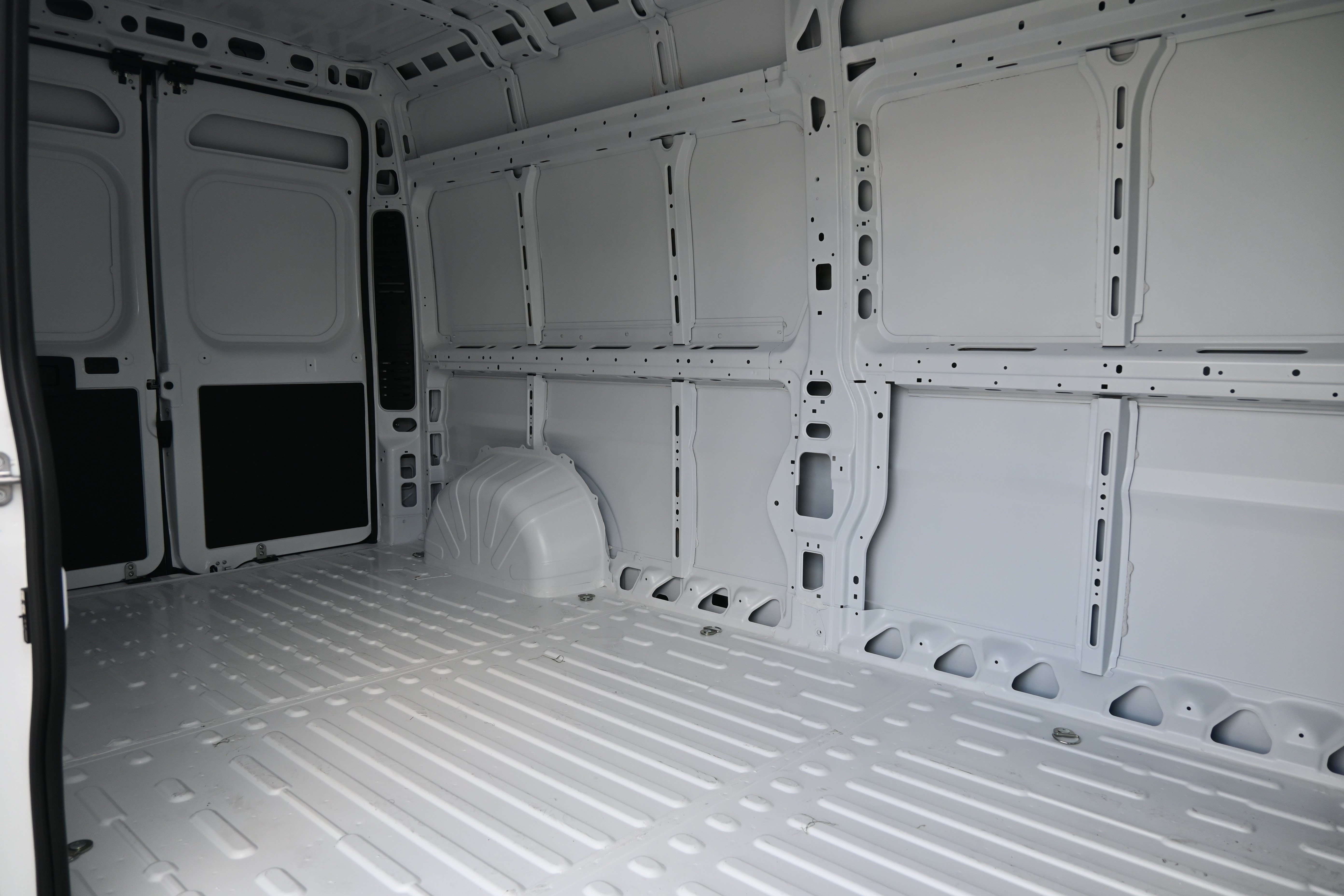 New 2026 RAM ProMaster 2500 w/ Convenience Group FWD image 28