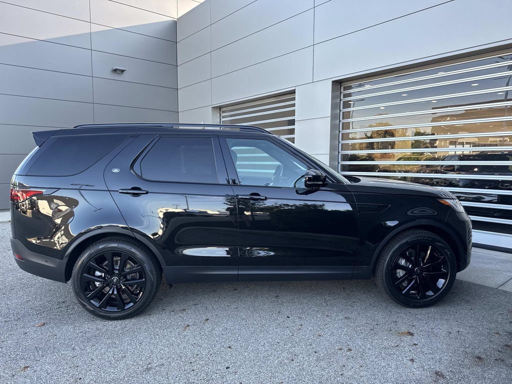 New 2026 Land Rover Discovery S AWD/4WD image 9