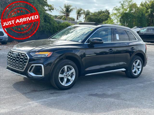 Used 2021 Audi Q5 2.0T Premium w/ Convenience Package image 1