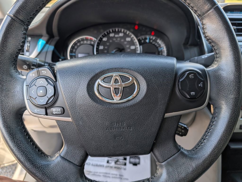 Used 2013 Toyota Camry XLE w/ Convenience Pkg FWD image 19