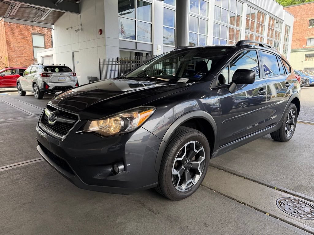 Used 2014 Subaru Crosstrek 2.0i Premium w/ Moonroof Package AWD/4WD image 3