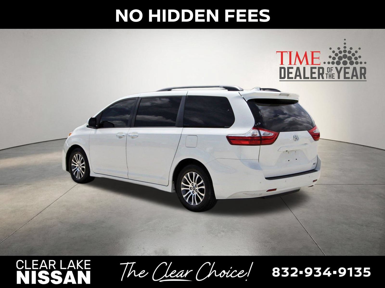 Used 2019 Toyota Sienna XLE w/ XLE Navigation Package FWD image 5