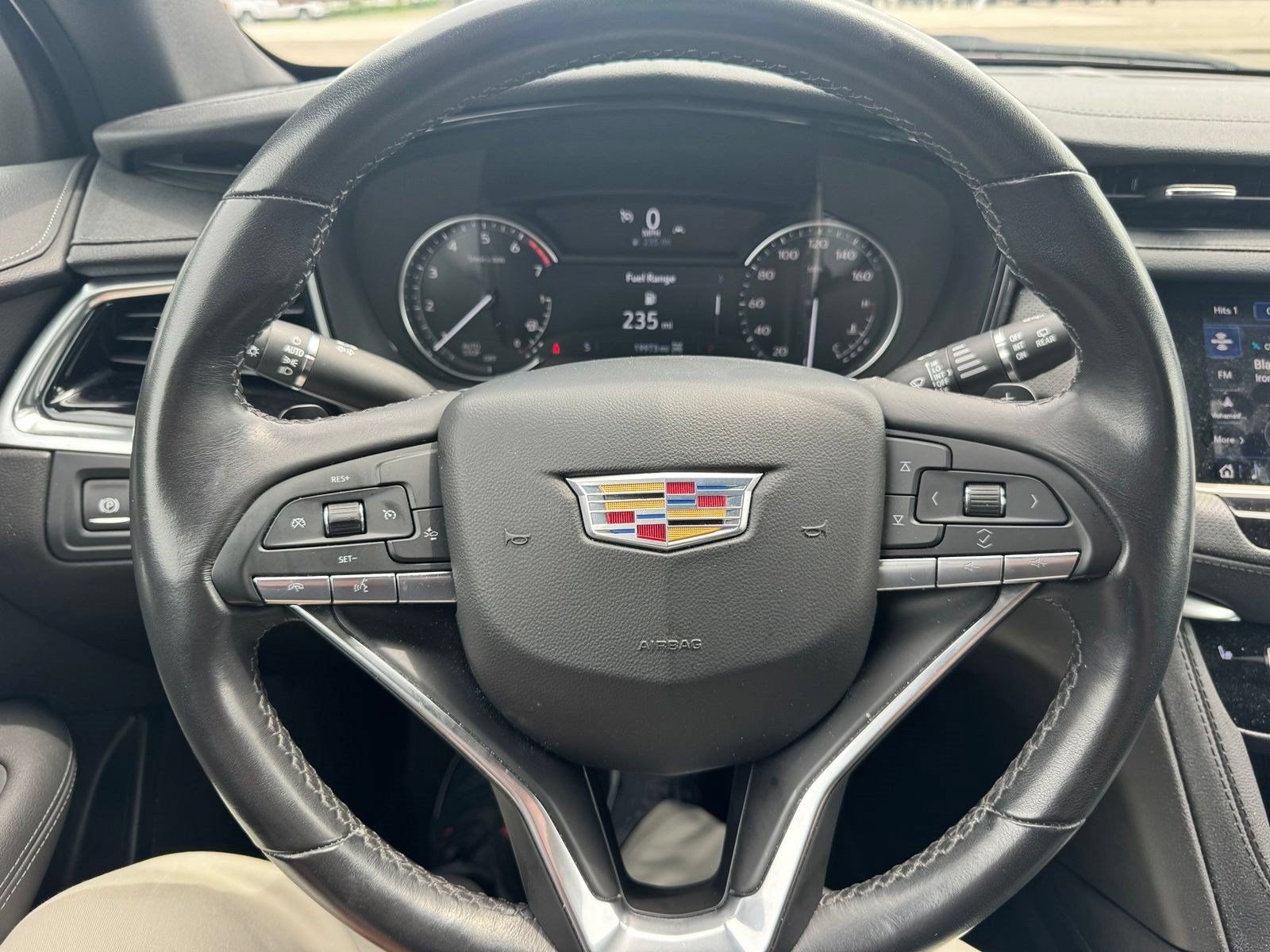 Certified 2024 Cadillac XT6 Luxury w/ LPO, Floor Liner Package AWD/4WD image 22