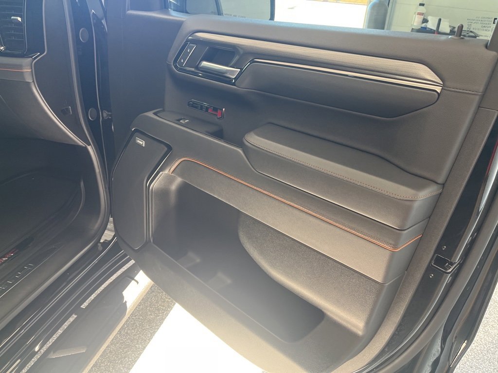 Used 2024 GMC Sierra 1500 AT4 w/ Technology Package image 35