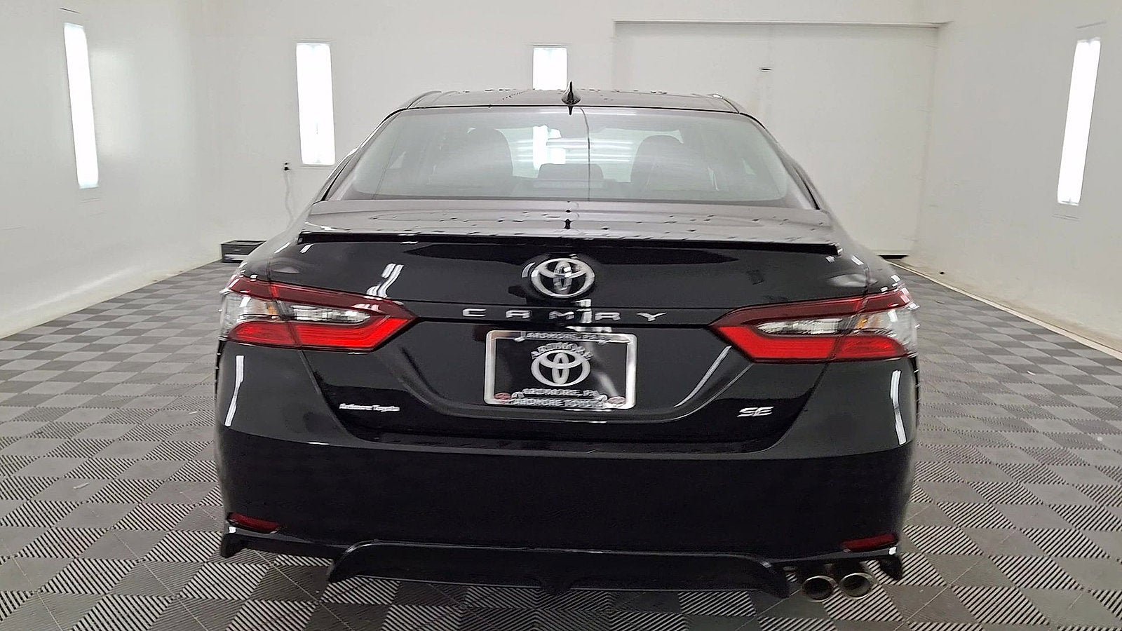 Certified 2024 Toyota Camry SE image 3