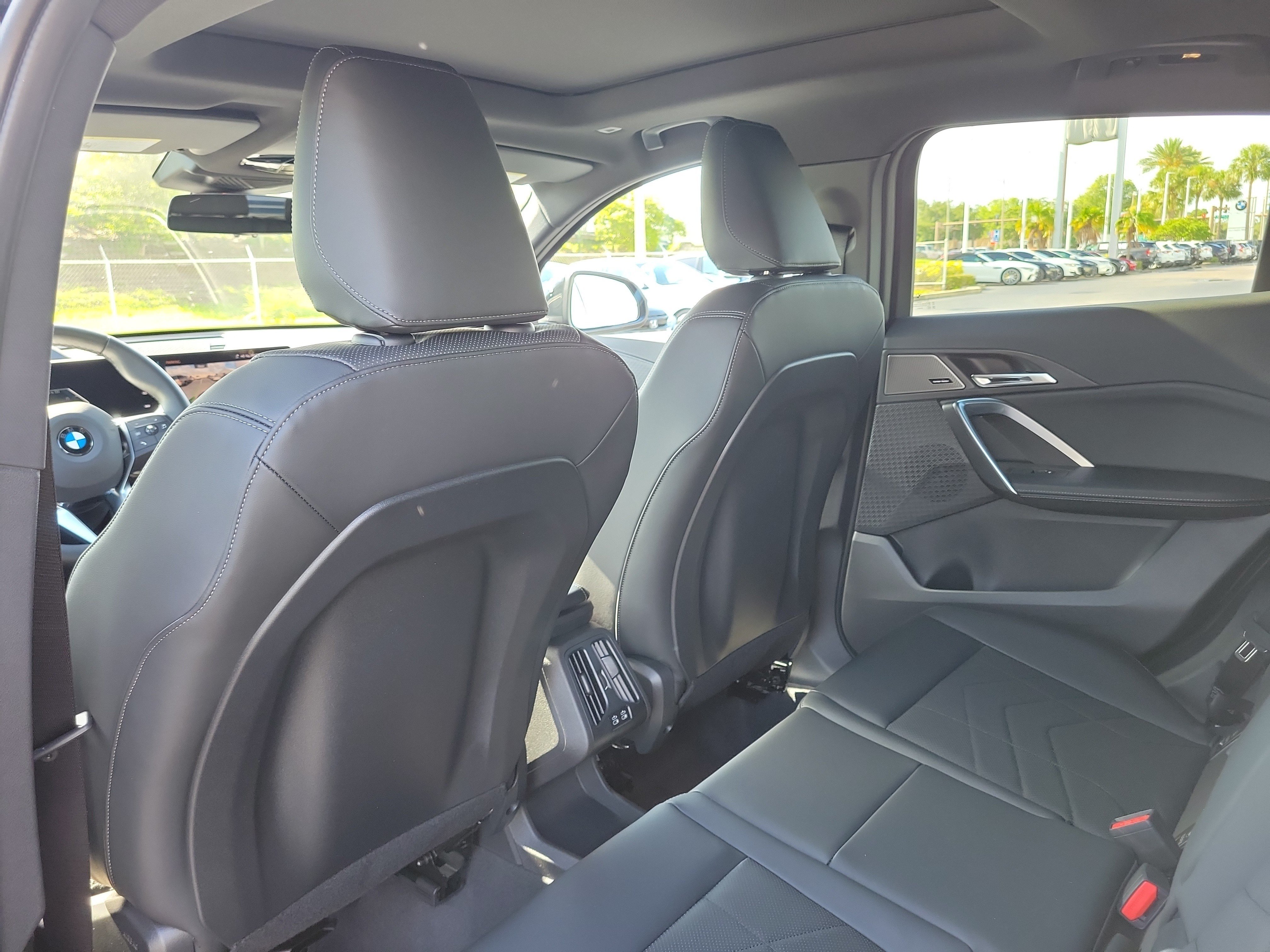 New 2026 BMW X2 xDrive28i w/ Technology Package AWD/4WD image 9