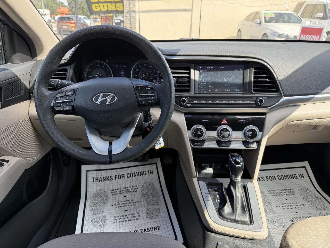 Used 2019 Hyundai Elantra SEL image 14