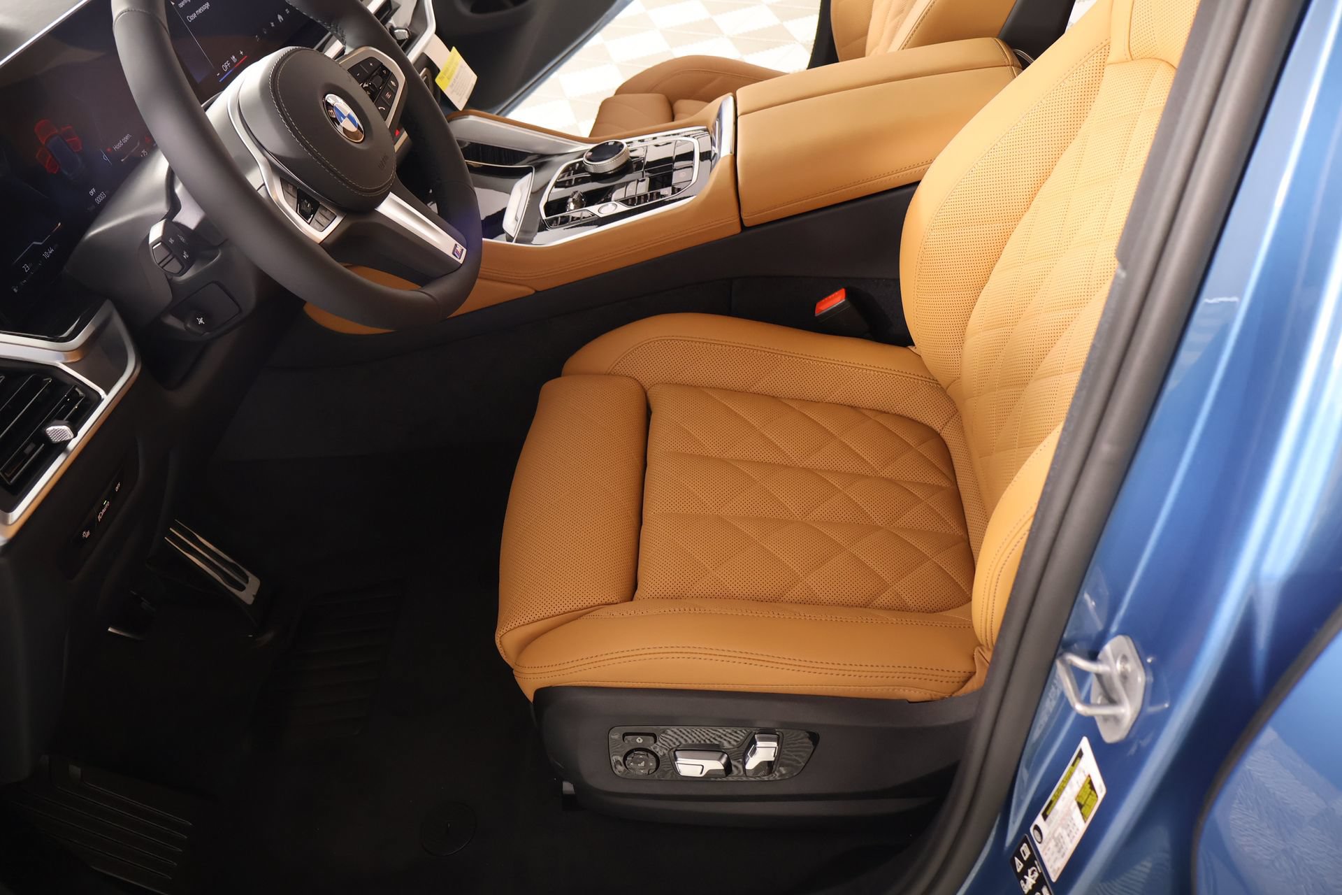 New 2027 BMW X6 xDrive40i w/ Executive Package AWD/4WD image 10