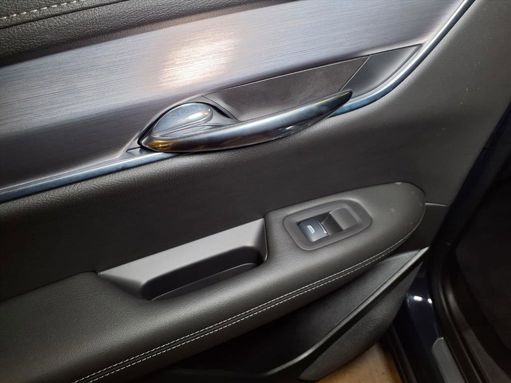 Certified 2025 Cadillac XT6 Luxury image 23