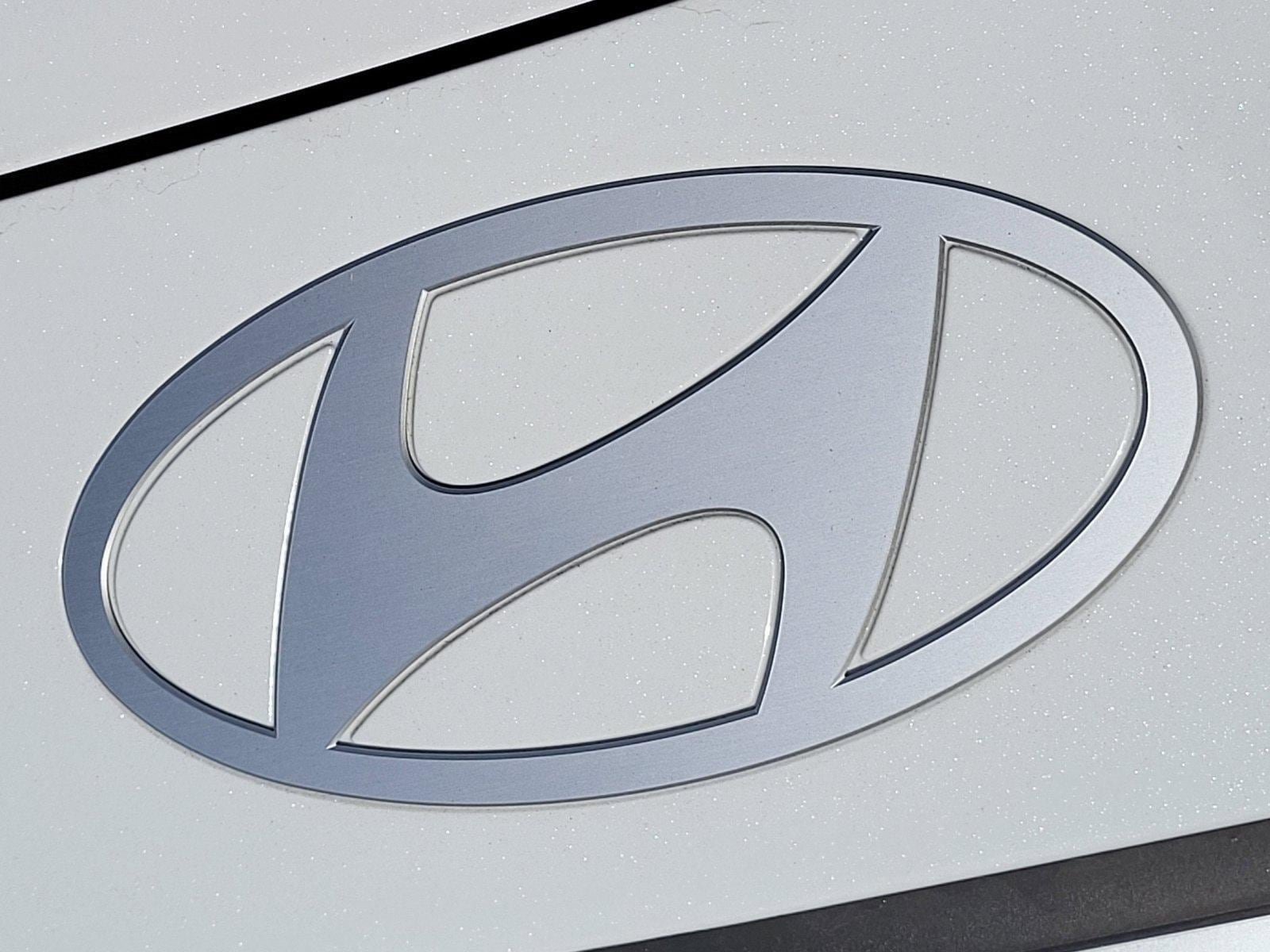 New 2025 Hyundai Elantra SEL FWD image 13
