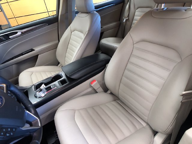 Used 2018 Ford Fusion SE w/ Fusion SE Technology Package AWD/4WD image 10