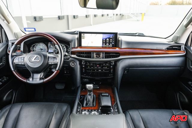 Used 2021 Lexus LX 570 4WD w/ Luxury Package image 6