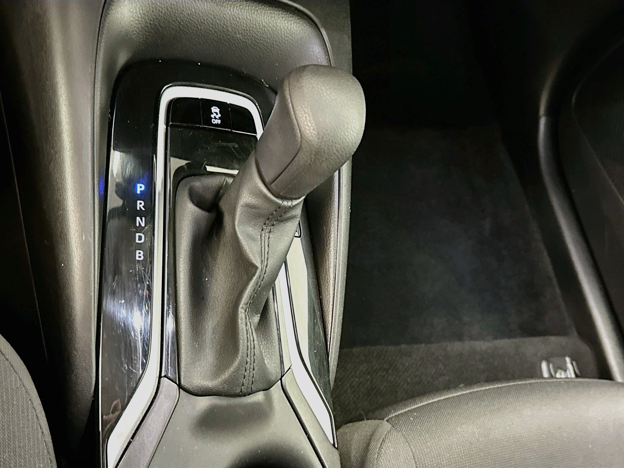 Used 2025 Toyota Corolla LE FWD image 25