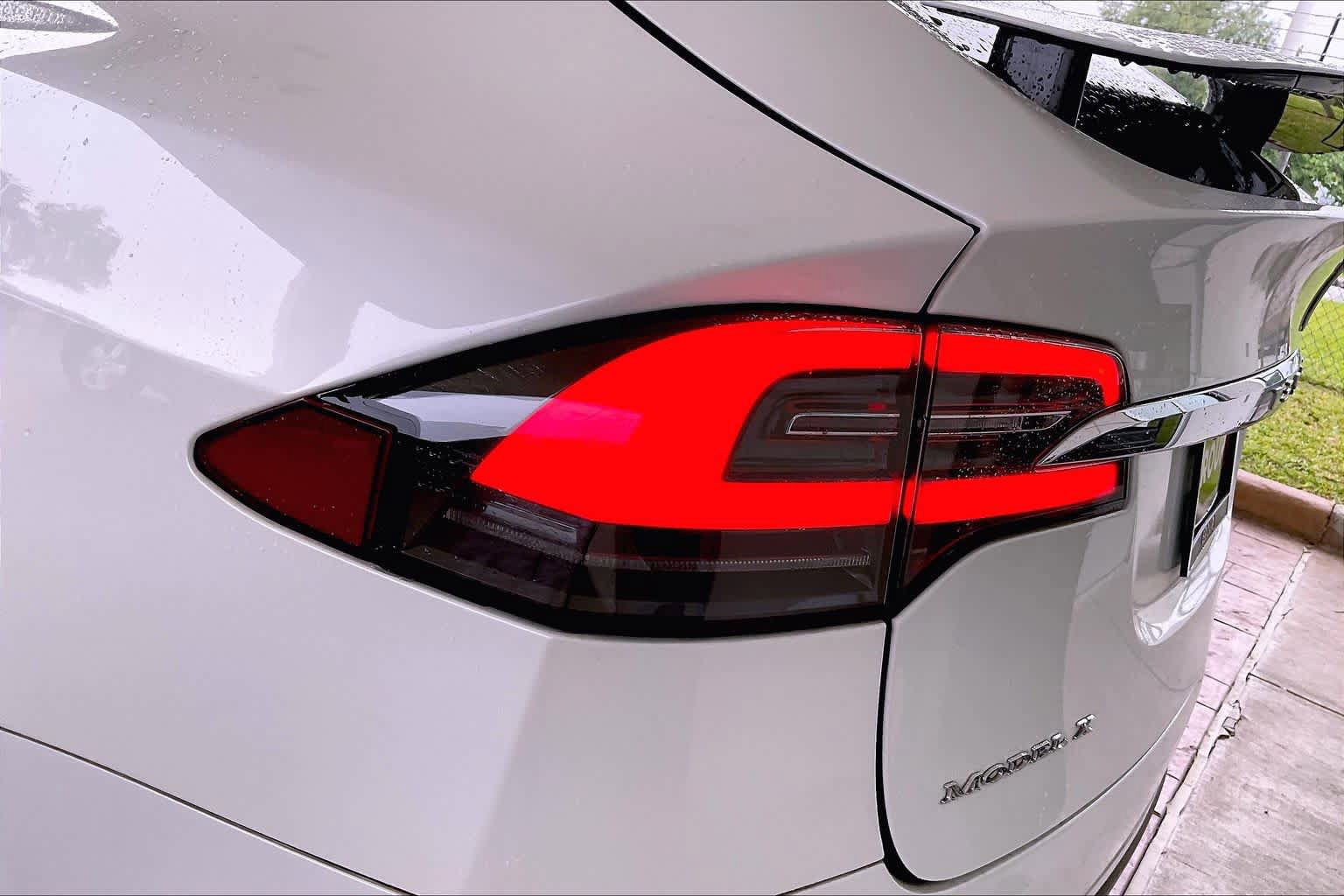 Used 2018 Tesla Model X 100D AWD/4WD image 26
