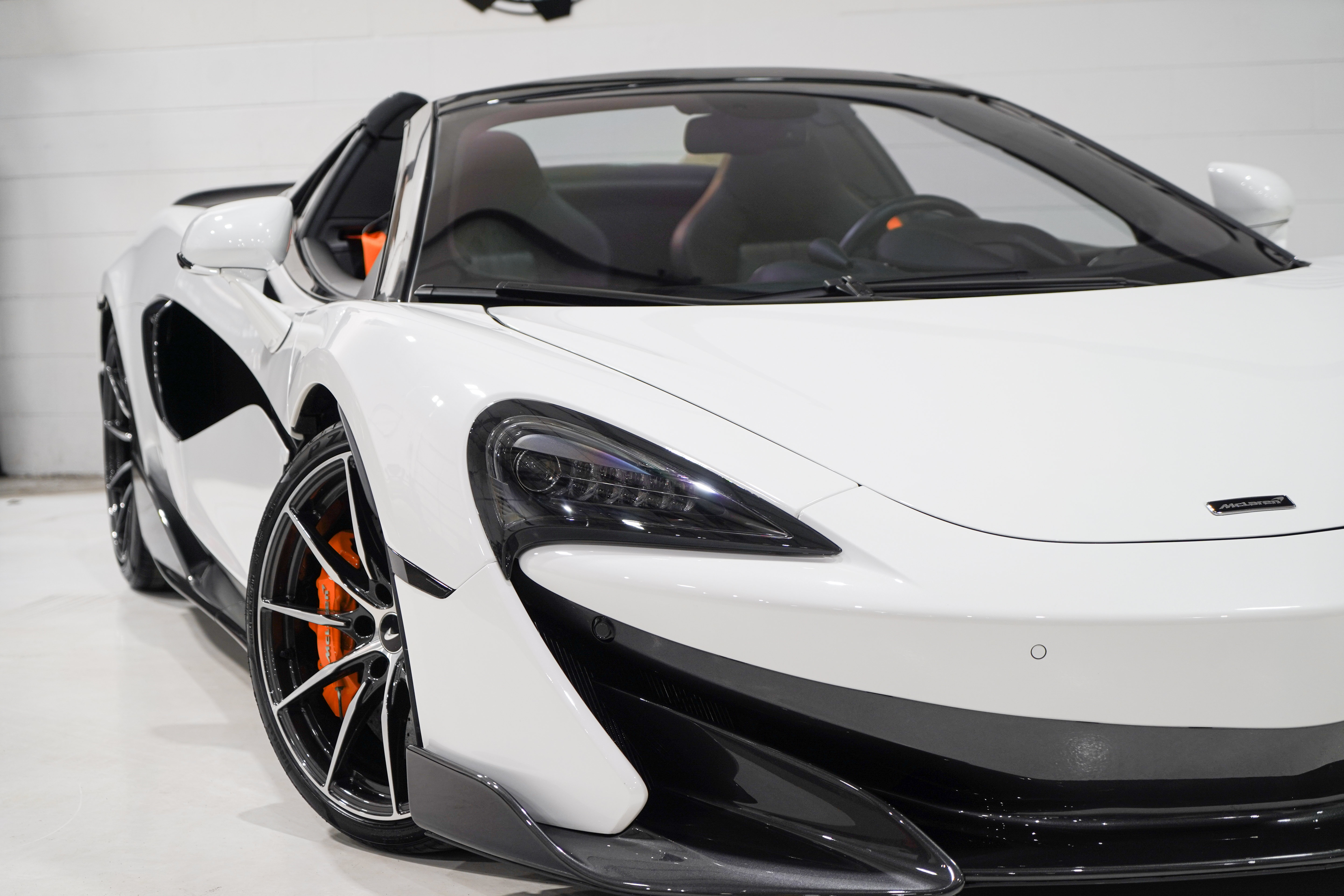 Used 2020 McLaren 600LT Spider RWD image 28