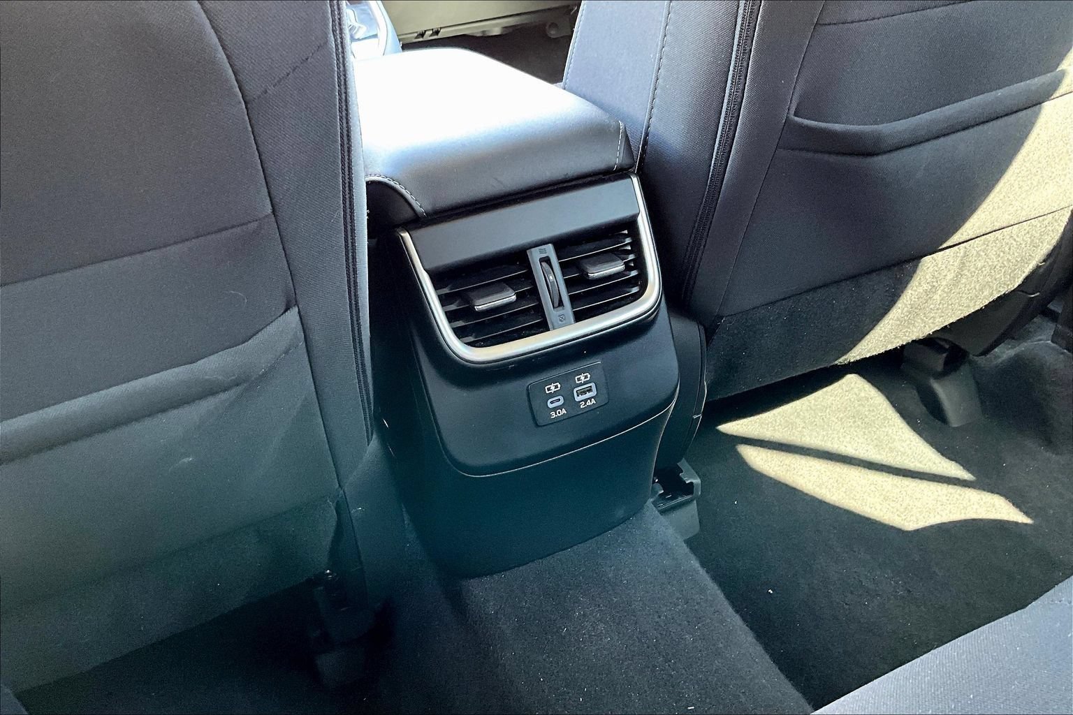 Used 2023 Subaru Outback Premium AWD/4WD image 12