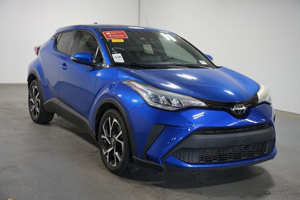 Used 2021 Toyota C-HR XLE FWD image 3