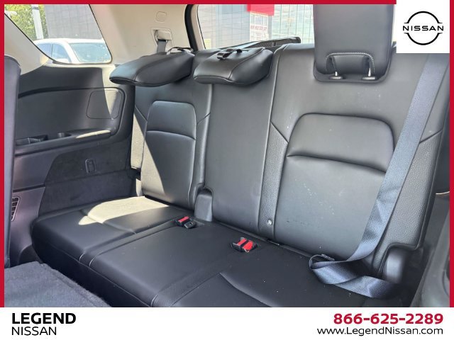 Used 2024 Nissan Pathfinder SL AWD/4WD image 14
