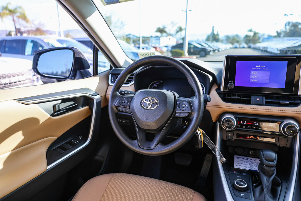 Certified 2025 Toyota RAV4 LE image 5