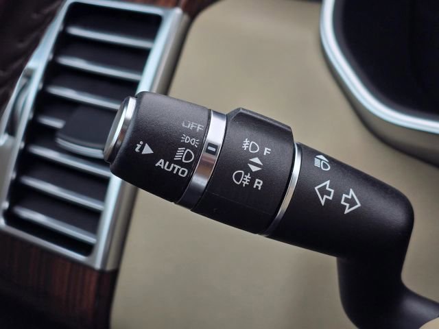 Used 2016 Land Rover Range Rover Supercharged image 32