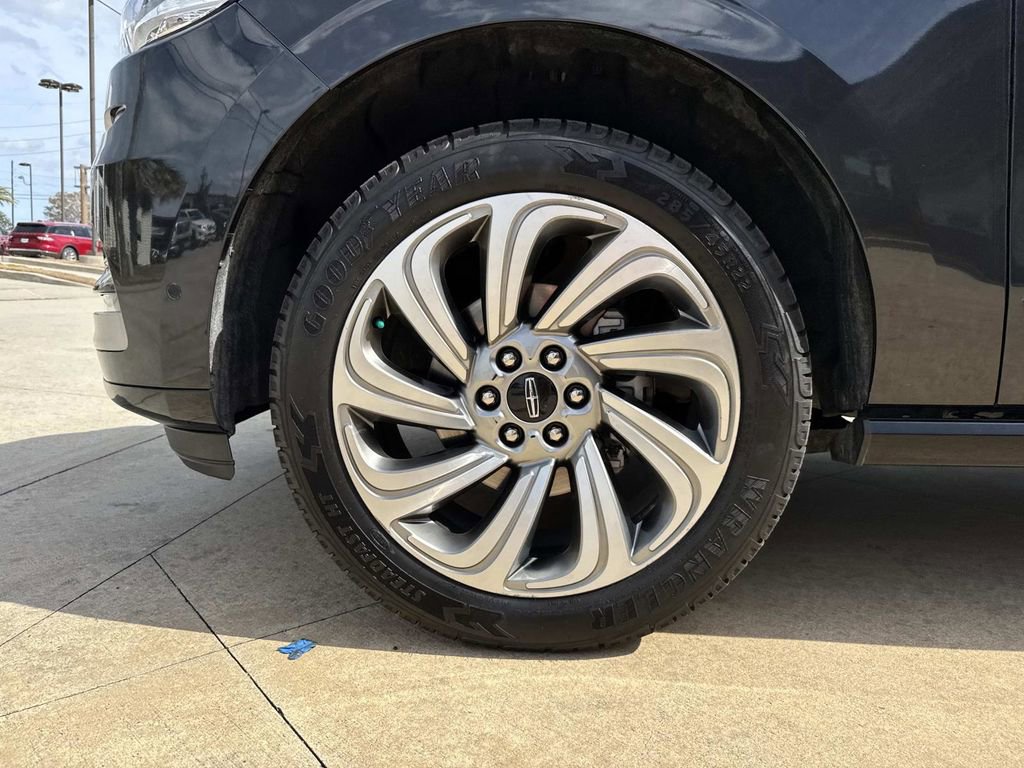 Certified 2024 Lincoln Navigator Premiere image 5