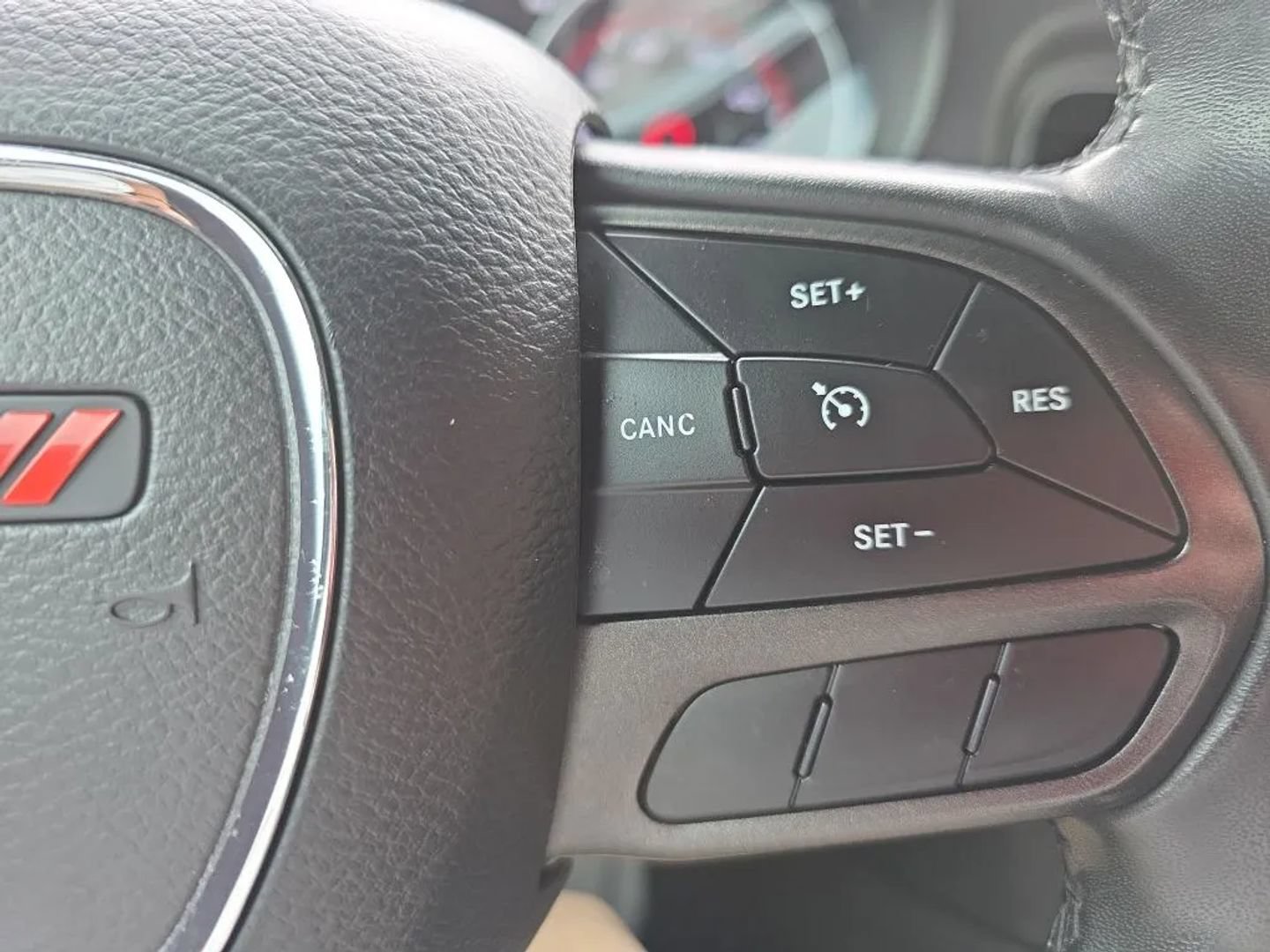 Used 2020 Dodge Charger SXT RWD image 17